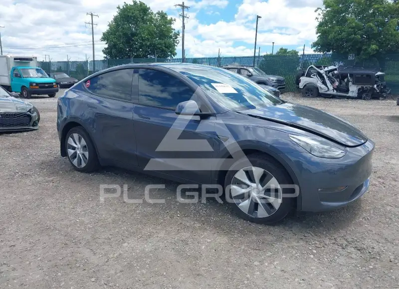 2023 Tesla Model Y фото