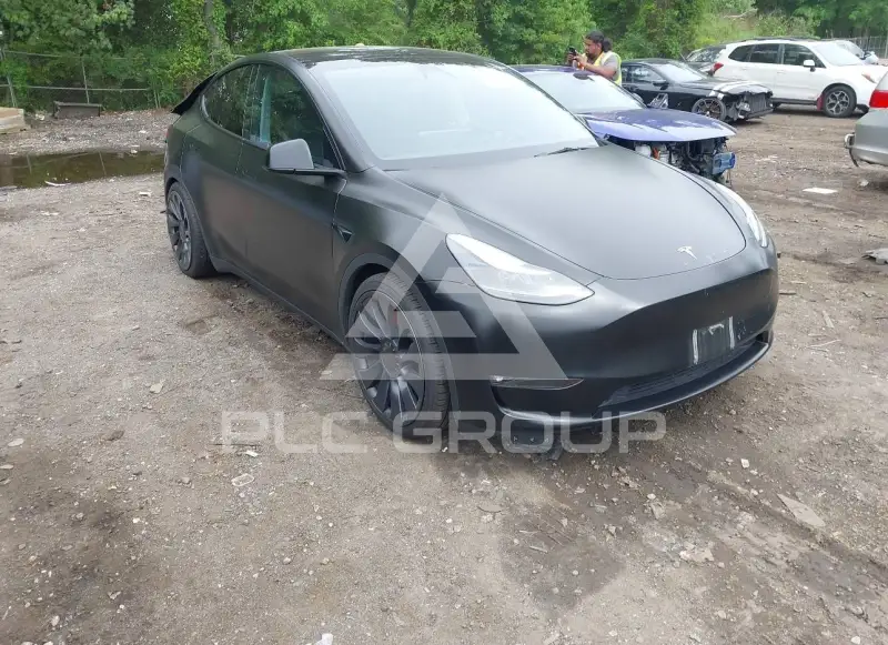 2023 Tesla Model Y фото