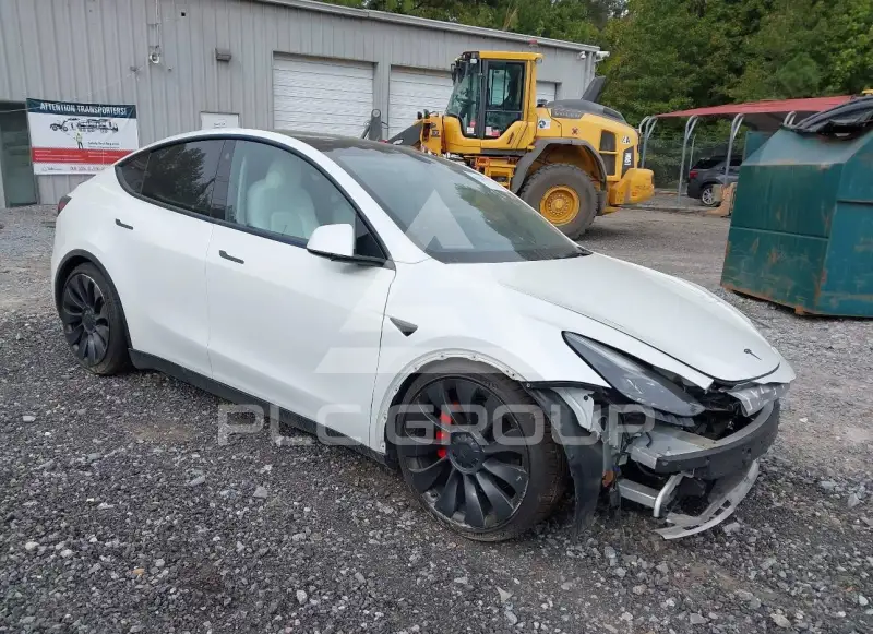 2023 Tesla Model Y фото