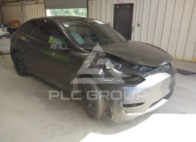 2023 Tesla Model Y фото