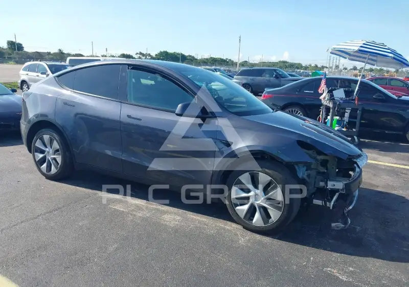 2023 Tesla Model Y фото