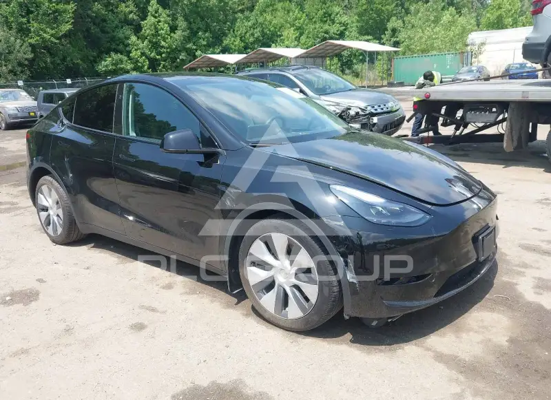 2023 Tesla Model Y фото