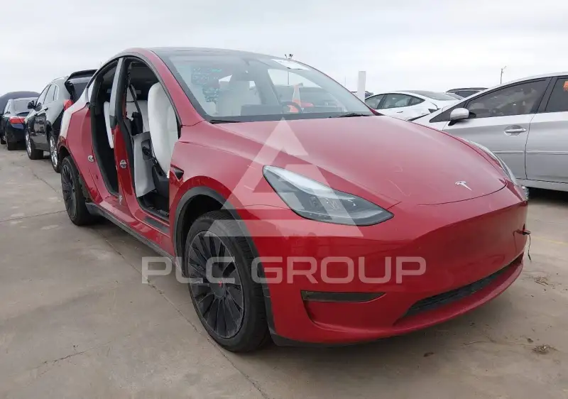 2023 Tesla Model Y фото