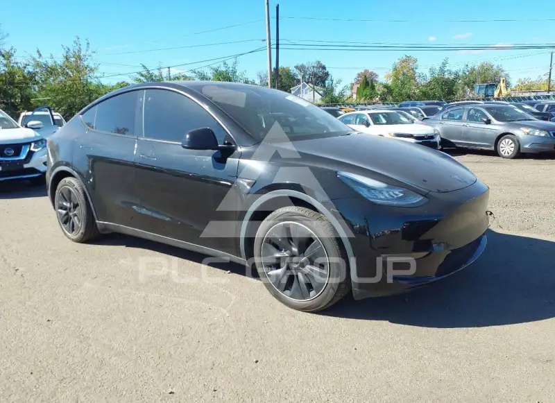 2023 Tesla Model Y фото