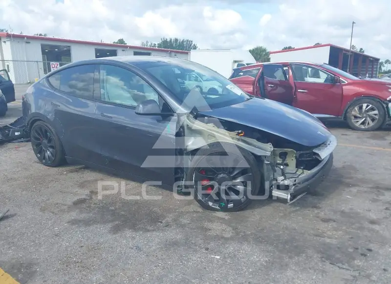 2023 Tesla Model Y фото