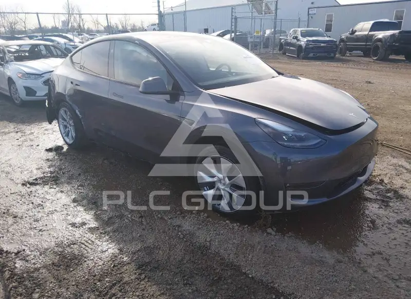 2023 Tesla Model Y фото