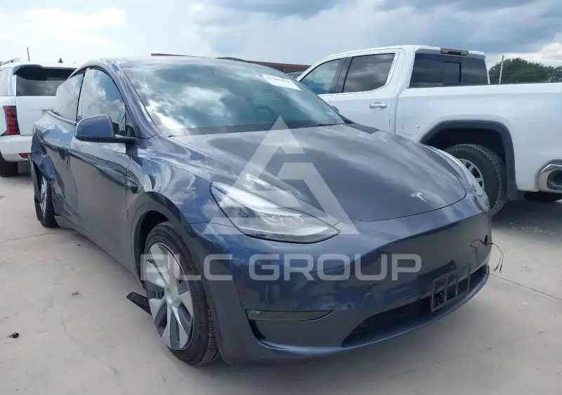 2023 Tesla Model Y фото