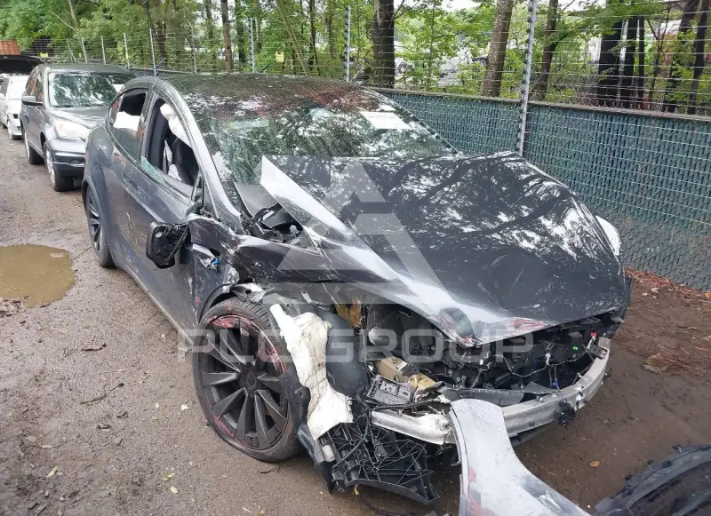 2023 Tesla Model X фото