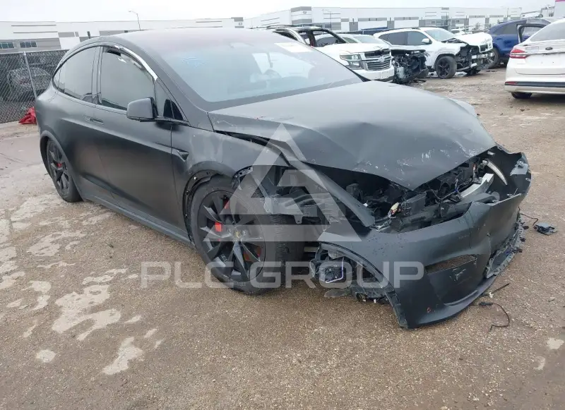 2023 Tesla Model X фото