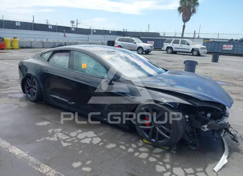 2023 Tesla Model S фото