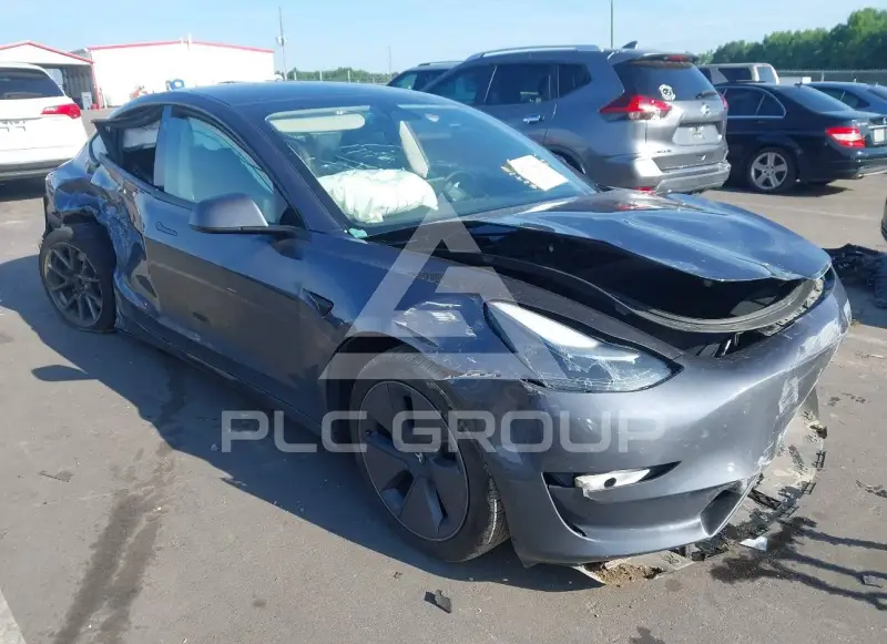 2023 Tesla Model 3 фото