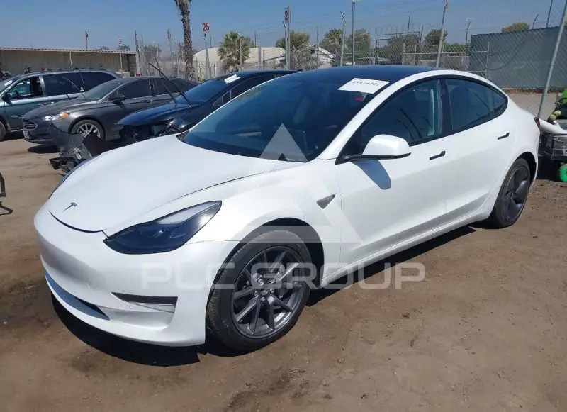 2023 Tesla Model 3 фото
