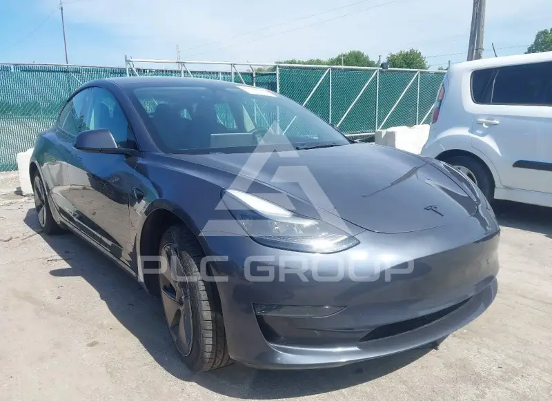 2023 Tesla Model 3 фото