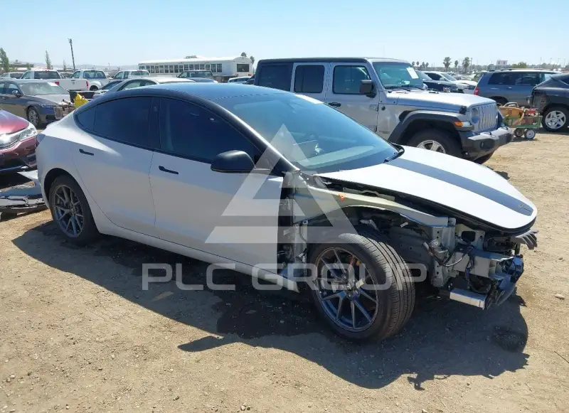 2023 Tesla Model 3 фото