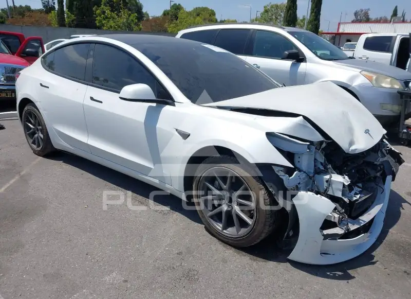 2023 Tesla Model 3 фото
