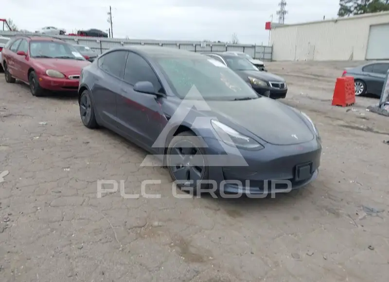 2023 Tesla Model 3 фото