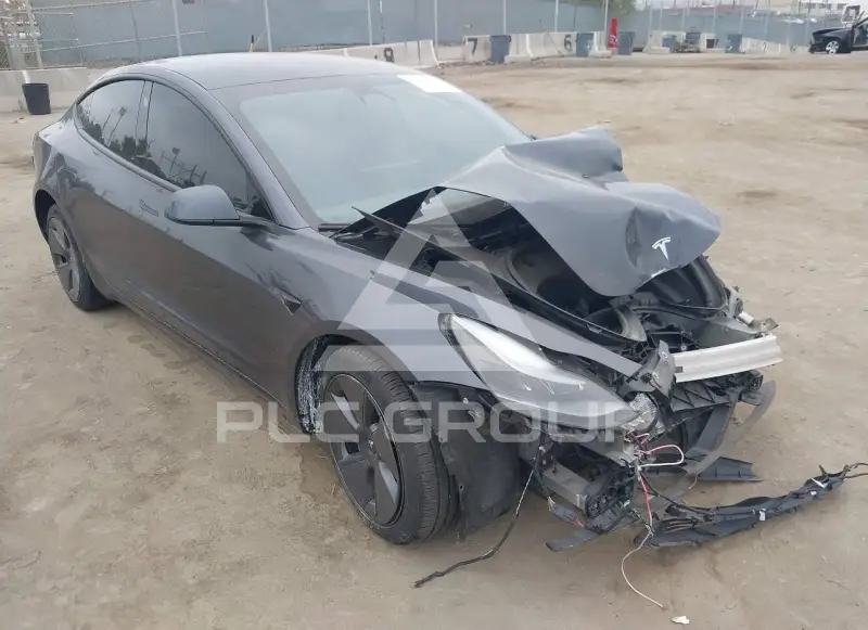 2023 Tesla Model 3 фото