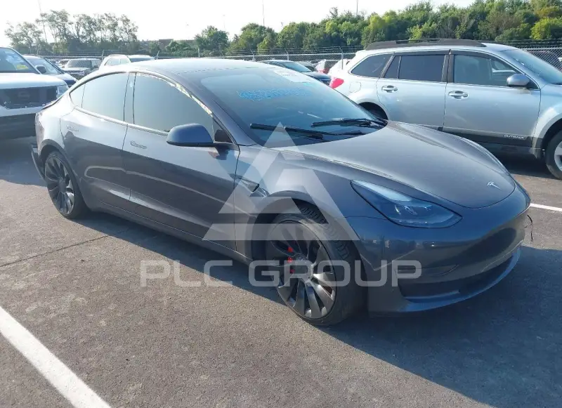 2023 Tesla Model 3 фото