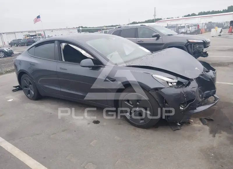 2023 Tesla Model 3 фото