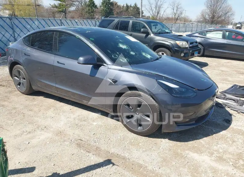 2023 Tesla Model 3 фото