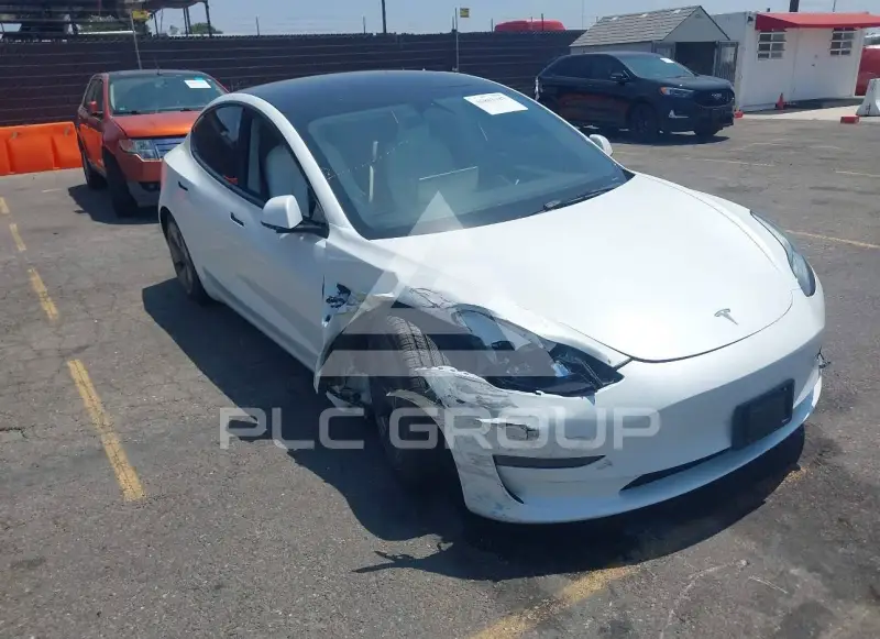2023 Tesla Model 3 фото