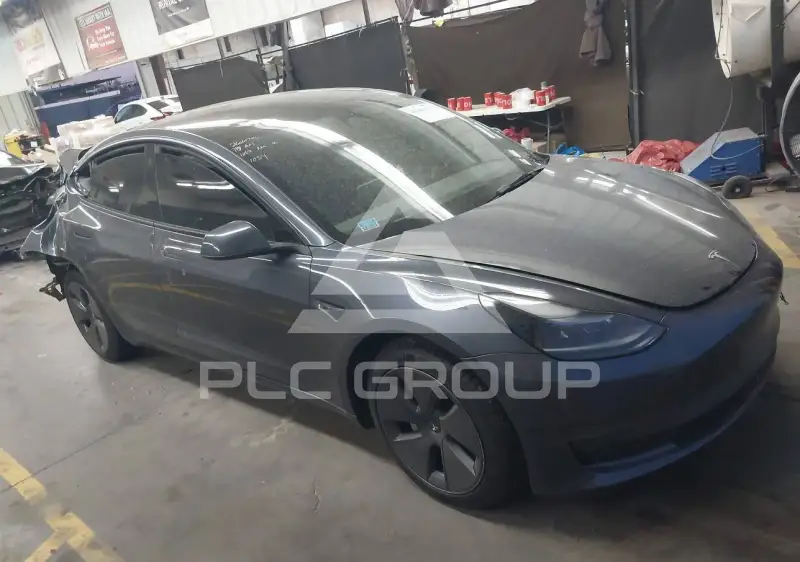2023 Tesla Model 3 фото