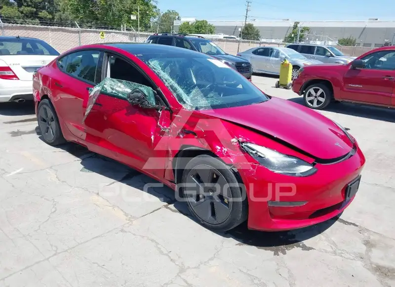 2023 Tesla Model 3 фото