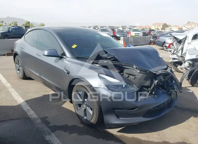 2023 Tesla Model 3 фото