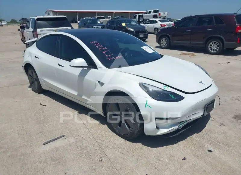 2023 Tesla Model 3 фото