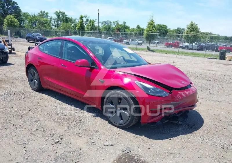 2023 Tesla Model 3 фото
