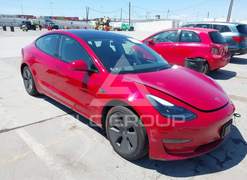 2023 Tesla Model 3 фото