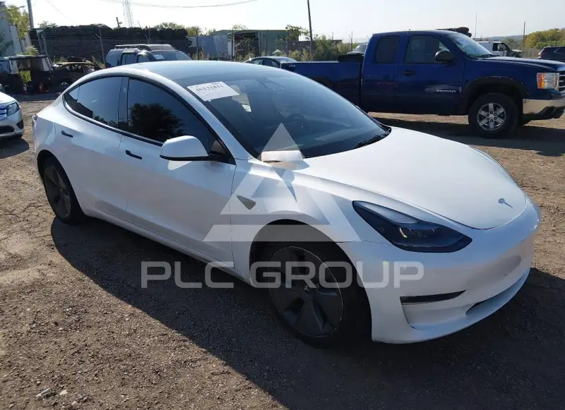 2023 Tesla Model 3 фото