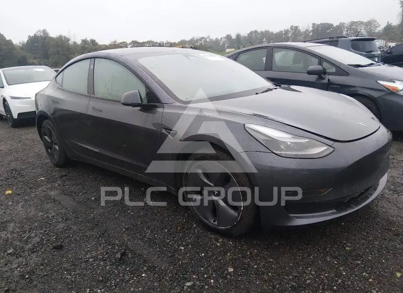 2023 Tesla Model 3 фото