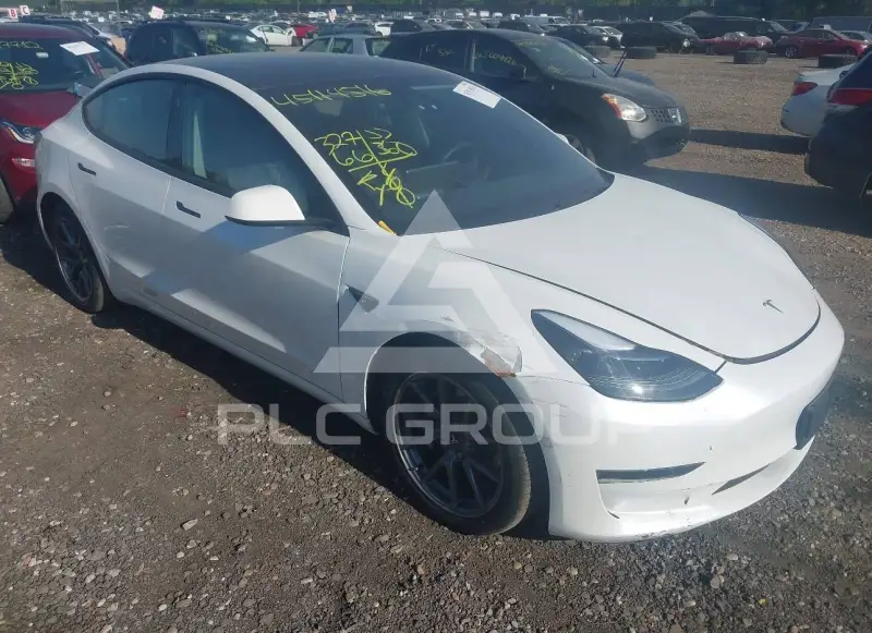 2023 Tesla Model 3 фото