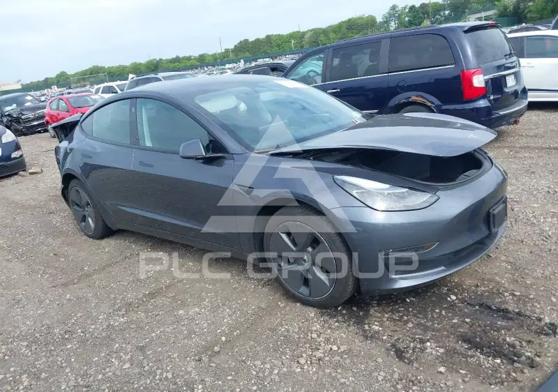 2023 Tesla Model 3 фото