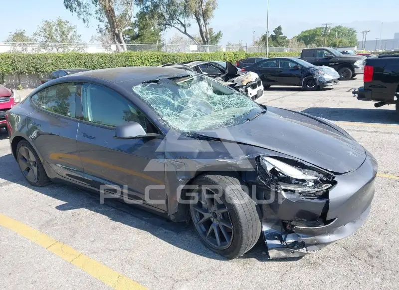 2023 Tesla Model 3 фото