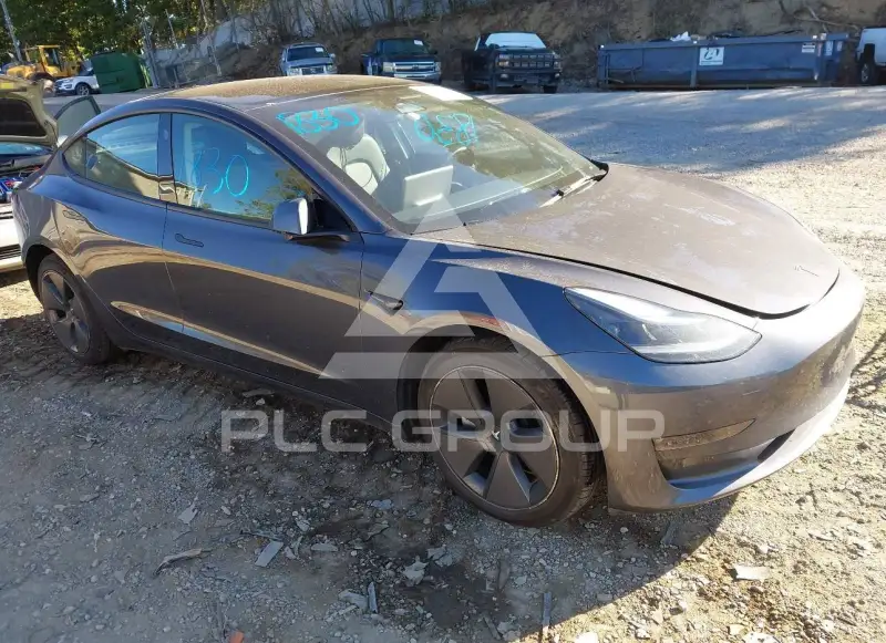 2023 Tesla Model 3 фото