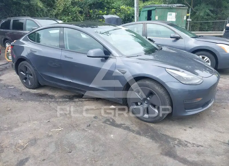 2023 Tesla Model 3 фото