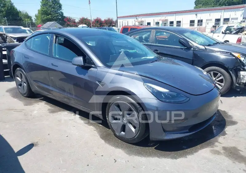 2023 Tesla Model 3 фото
