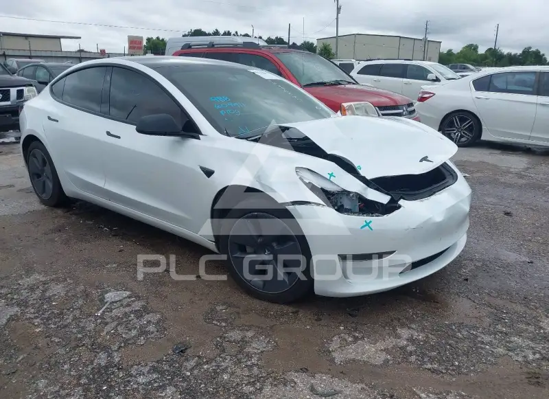 2023 Tesla Model 3 фото