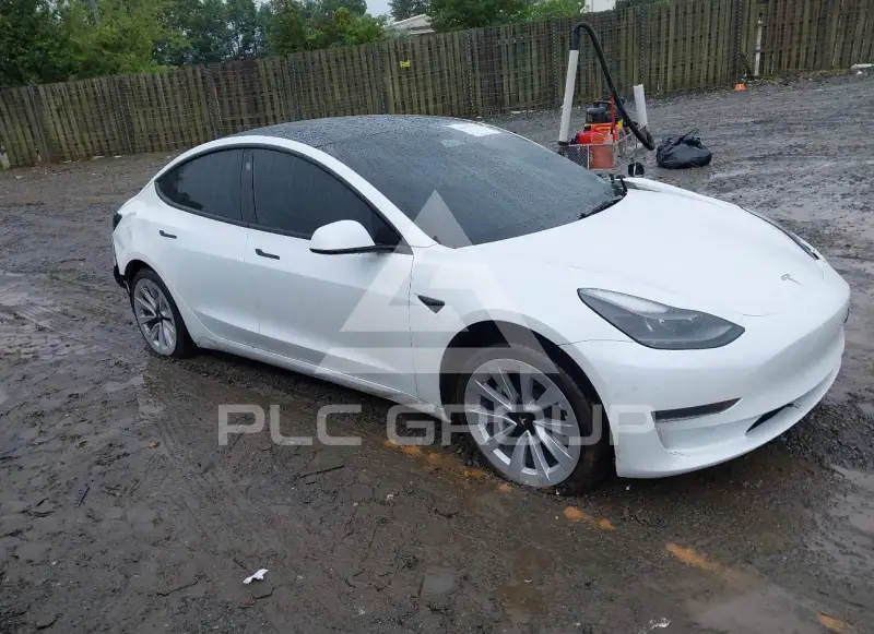 2023 Tesla Model 3 фото