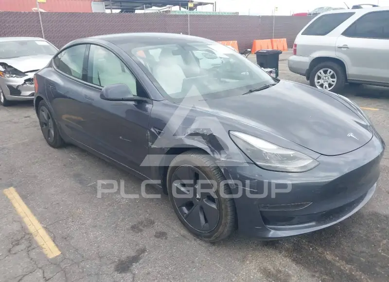 2023 Tesla Model 3 фото