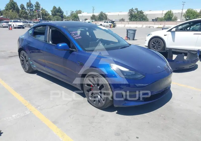 2023 Tesla Model 3 фото