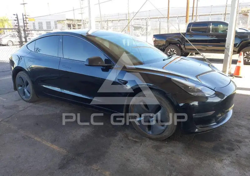 2023 Tesla Model 3 фото