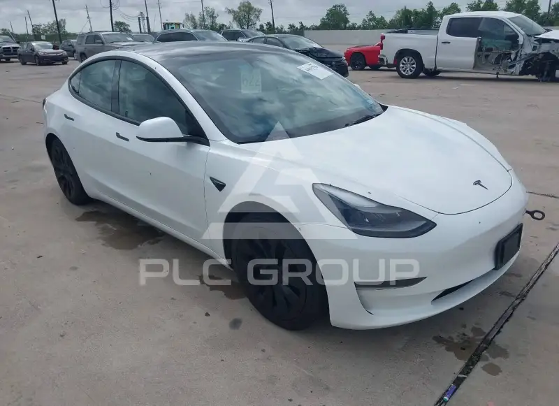 2023 Tesla Model 3 фото