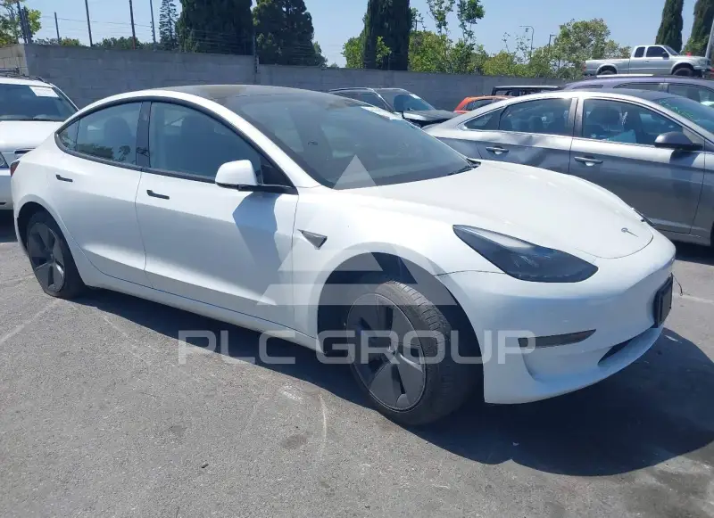 2023 Tesla Model 3 фото