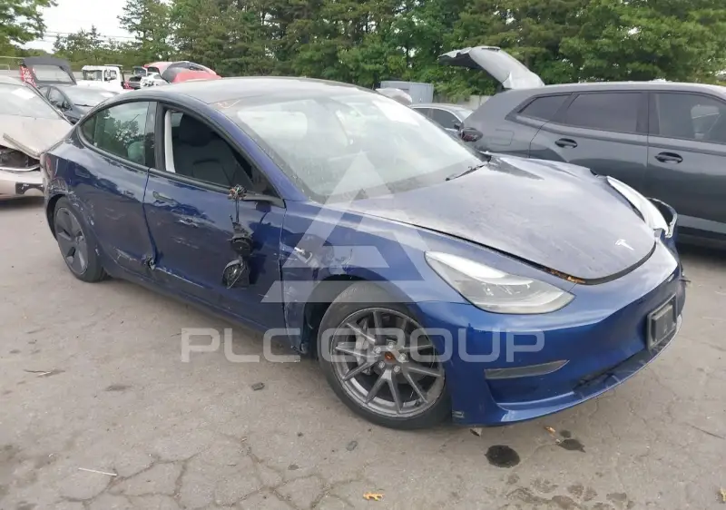 2023 Tesla Model 3 фото