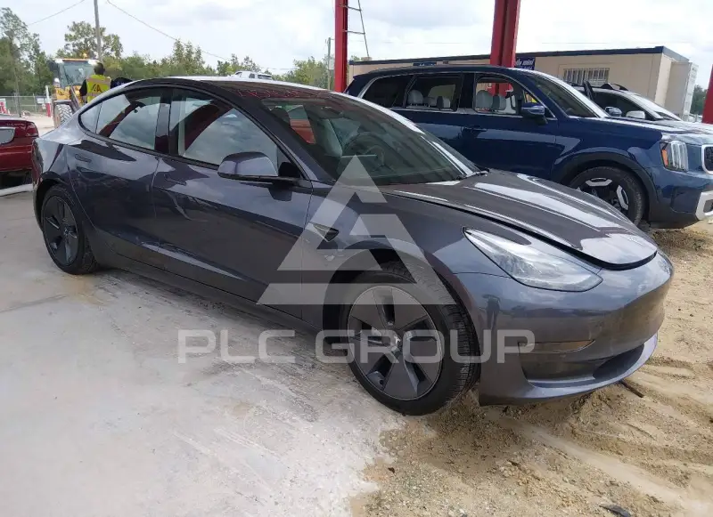 2023 Tesla Model 3 фото