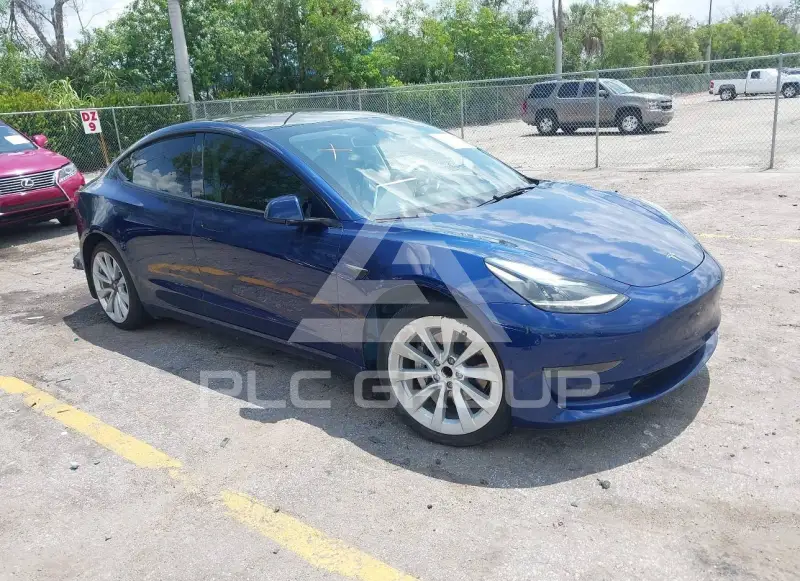 2023 Tesla Model 3 фото