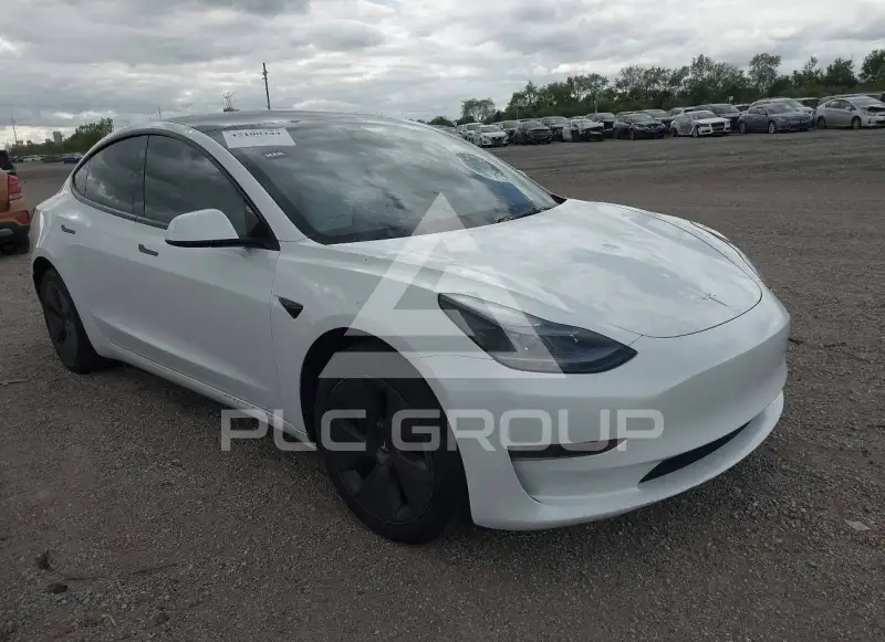 2023 Tesla Model 3 фото